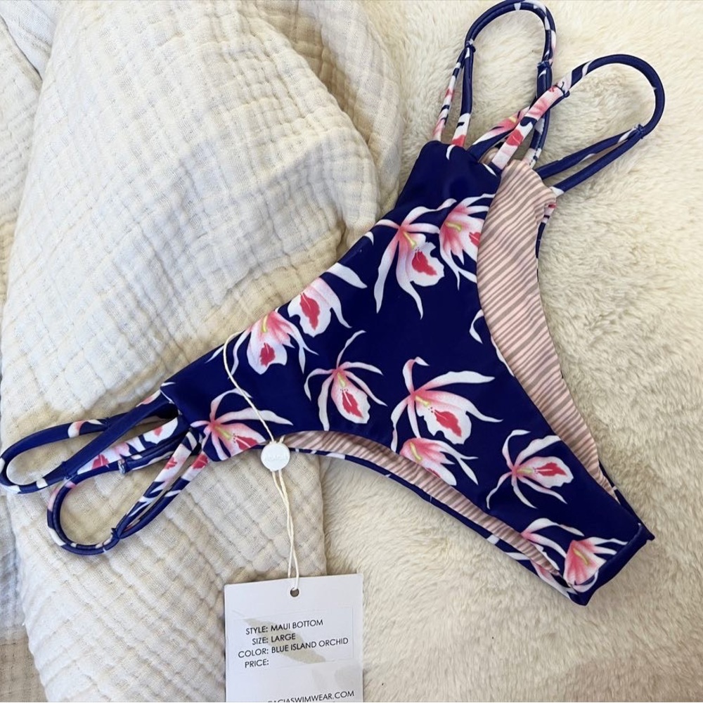 BNWT Acacia Blue Island Orchid Maui Bottoms